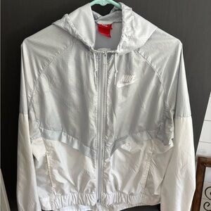 Nike Women's Light Gray Windrunner jacket